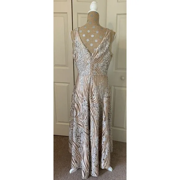 Badgley Mischka Champagne Sleeveless Sequin Gown Event Size 10 Formal Wedding - Picture 8 of 16